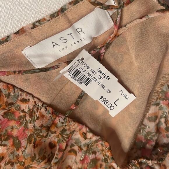 Astr The Label Hart Floral Cold Shoulder Cutout Peplum Top SZ L NWT Romantic Y2K - Picture 6 of 10